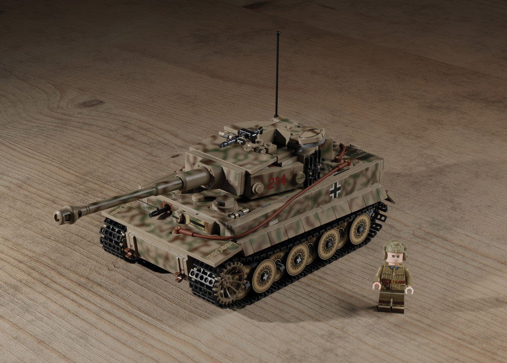 ニチモ　TIGERⅡ Tiger 214 – WWII Hungarian Heavy Tank – MOMCOM inc.