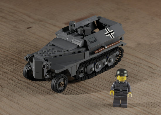 SdKfz 250/1 – WWII German Half Track Vehicle - Brickmania Classic Series